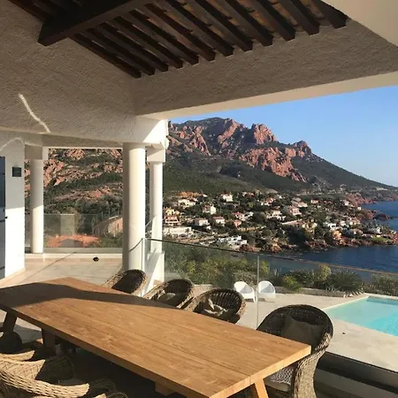 Holiday home R Wonderful House Saint Raphael Sea View